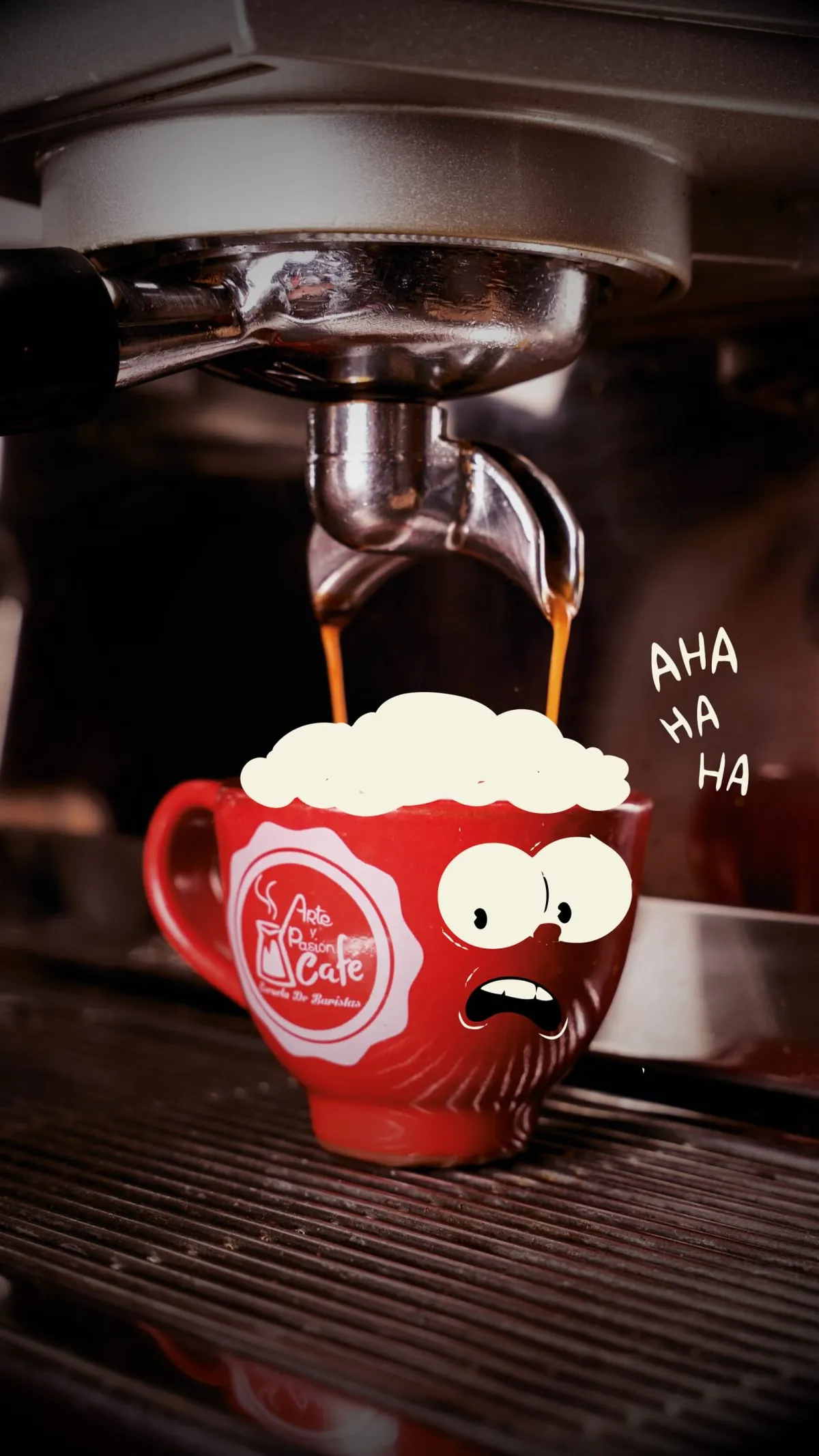Taza de Arte y Pasión Café bajo el portafiltro